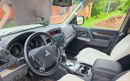 Mitsubishi Pajero IV, 2021 год, 4 150 000 рублей, 5 фотография