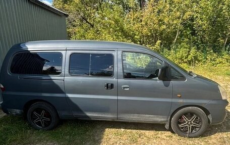 Hyundai H-1 II рестайлинг, 2005 год, 550 000 рублей, 4 фотография