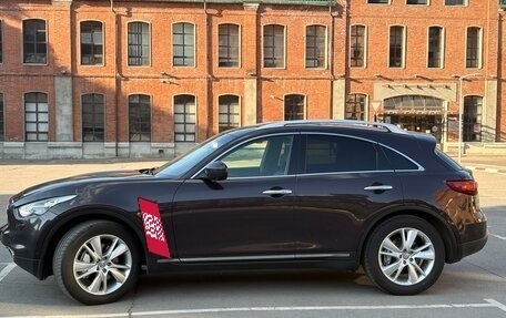 Infiniti FX II, 2012 год, 2 100 000 рублей, 2 фотография