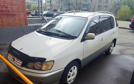 Toyota Ipsum II, 1997 год, 380 000 рублей, 9 фотография