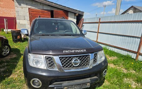 Nissan Pathfinder, 2011 год, 1 650 000 рублей, 1 фотография
