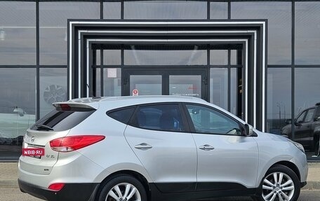 Hyundai ix35 I рестайлинг, 2011 год, 989 000 рублей, 4 фотография