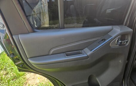 Nissan Pathfinder, 2011 год, 1 650 000 рублей, 13 фотография