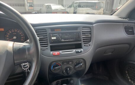 KIA Rio II, 2006 год, 300 000 рублей, 14 фотография