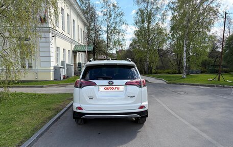 Toyota RAV4, 2017 год, 3 590 000 рублей, 5 фотография