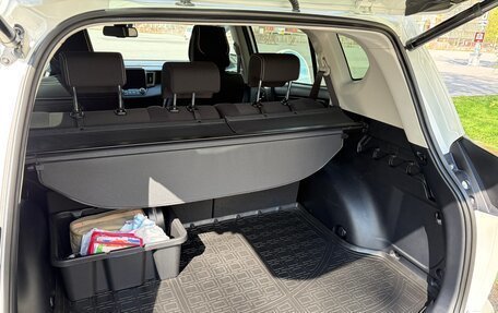 Toyota RAV4, 2017 год, 3 590 000 рублей, 26 фотография