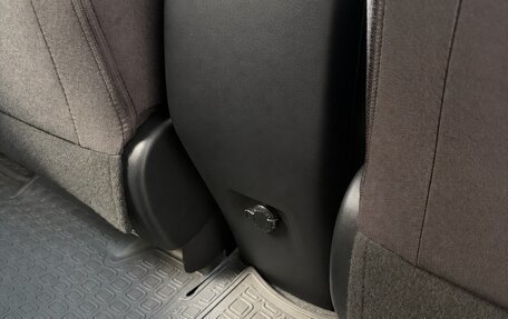 Toyota RAV4, 2017 год, 3 590 000 рублей, 23 фотография