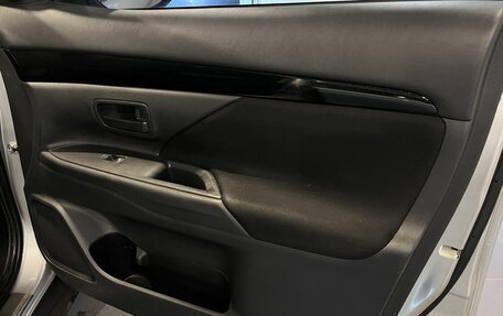 Mitsubishi Outlander III рестайлинг 3, 2021 год, 2 420 000 рублей, 24 фотография