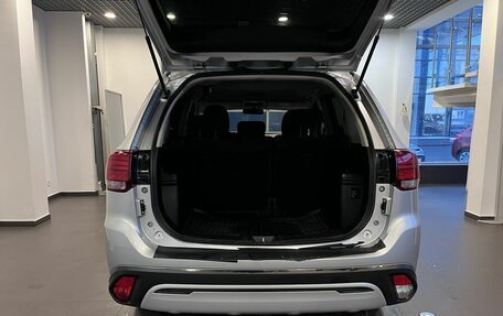 Mitsubishi Outlander III рестайлинг 3, 2021 год, 2 420 000 рублей, 32 фотография