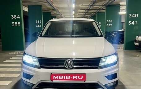 Volkswagen Tiguan II, 2019 год, 2 500 000 рублей, 1 фотография