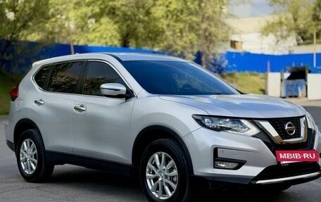 Nissan X-Trail, 2018 год, 1 715 000 рублей, 2 фотография