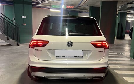 Volkswagen Tiguan II, 2019 год, 2 500 000 рублей, 3 фотография