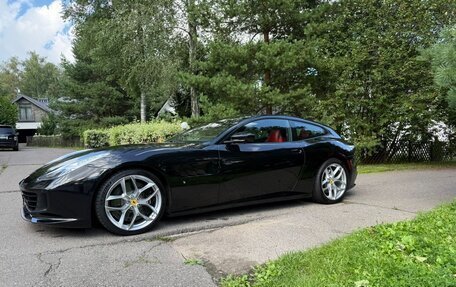 Ferrari GTC4Lusso, 2018 год, 16 000 000 рублей, 4 фотография