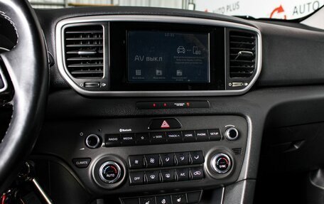 KIA Sportage IV рестайлинг, 2018 год, 2 250 000 рублей, 10 фотография