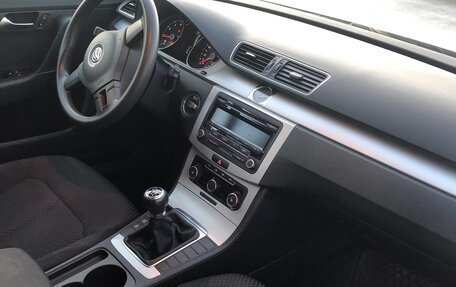 Volkswagen Passat B7, 2011 год, 610 000 рублей, 7 фотография