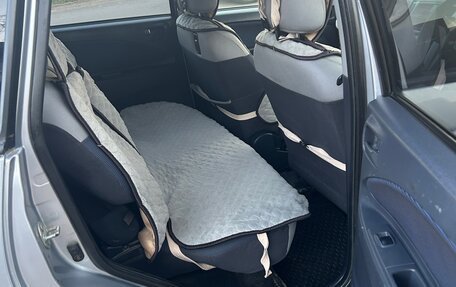 Mitsubishi Colt VI рестайлинг, 2003 год, 350 000 рублей, 11 фотография
