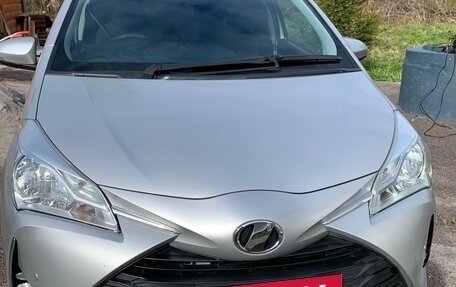 Toyota Vitz, 2019 год, 950 000 рублей, 2 фотография