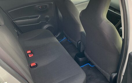 Toyota Vitz, 2019 год, 950 000 рублей, 6 фотография