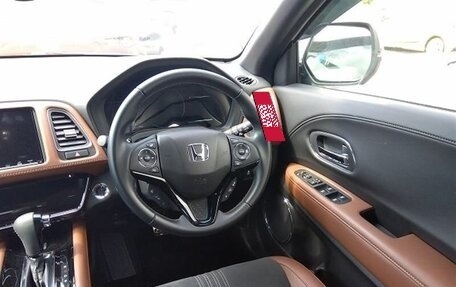 Honda Vezel, 2019 год, 2 200 000 рублей, 2 фотография