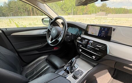 BMW 5 серия, 2018 год, 2 999 999 рублей, 16 фотография