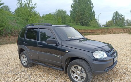 Chevrolet Niva I рестайлинг, 2015 год, 640 000 рублей, 3 фотография