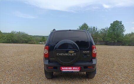 Chevrolet Niva I рестайлинг, 2015 год, 640 000 рублей, 4 фотография