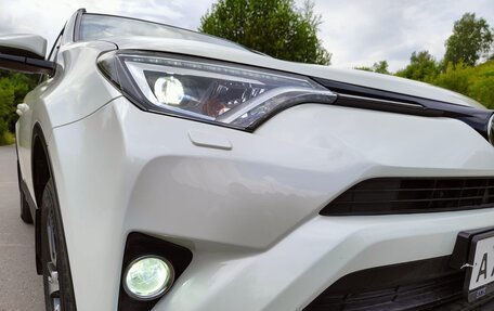 Toyota RAV4, 2015 год, 2 450 000 рублей, 8 фотография