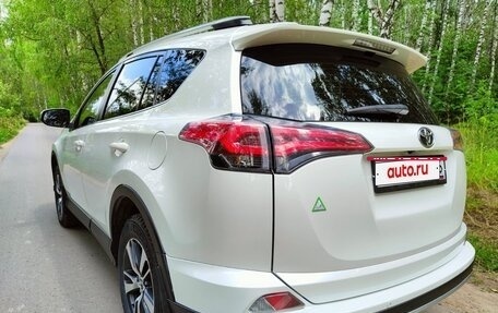 Toyota RAV4, 2015 год, 2 450 000 рублей, 3 фотография