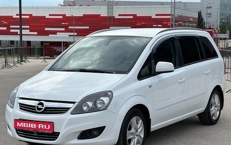 Opel Zafira B, 2014 год, 977 000 рублей, 8 фотография