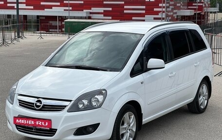 Opel Zafira B, 2014 год, 977 000 рублей, 9 фотография