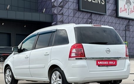 Opel Zafira B, 2014 год, 977 000 рублей, 24 фотография