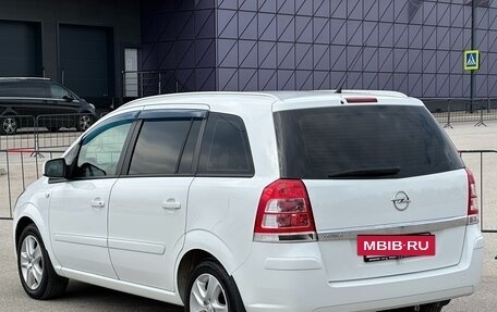 Opel Zafira B, 2014 год, 977 000 рублей, 25 фотография
