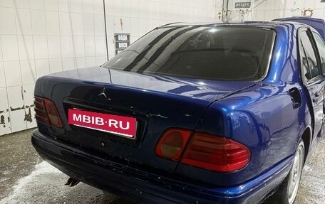 Mercedes-Benz E-Класс, 1996 год, 150 000 рублей, 7 фотография