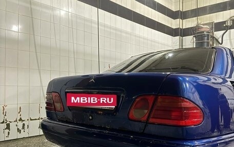 Mercedes-Benz E-Класс, 1996 год, 150 000 рублей, 6 фотография