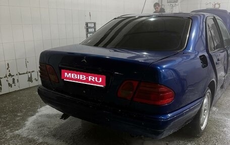 Mercedes-Benz E-Класс, 1996 год, 150 000 рублей, 8 фотография