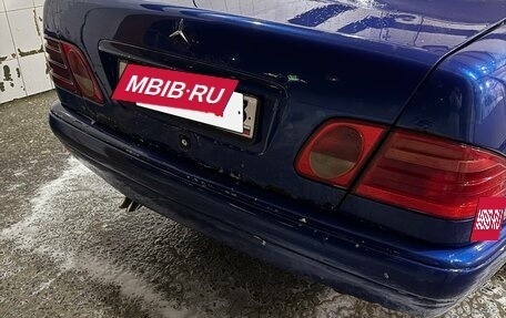 Mercedes-Benz E-Класс, 1996 год, 150 000 рублей, 3 фотография