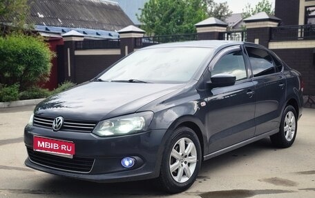 Volkswagen Polo VI (EU Market), 2010 год, 700 000 рублей, 1 фотография