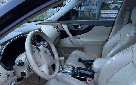 Infiniti FX II, 2012 год, 2 295 000 рублей, 10 фотография