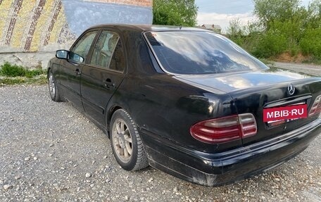 Mercedes-Benz E-Класс, 2000 год, 425 000 рублей, 2 фотография