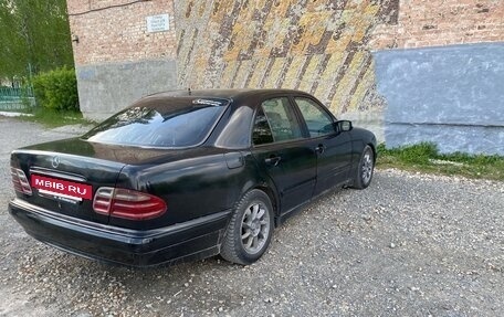Mercedes-Benz E-Класс, 2000 год, 425 000 рублей, 3 фотография