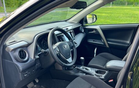 Toyota RAV4, 2017 год, 2 430 000 рублей, 11 фотография