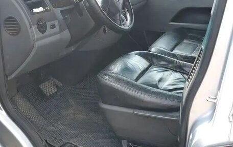 Volkswagen Caravelle T5, 2005 год, 1 450 000 рублей, 19 фотография