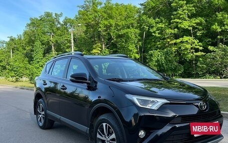Toyota RAV4, 2017 год, 2 430 000 рублей, 6 фотография