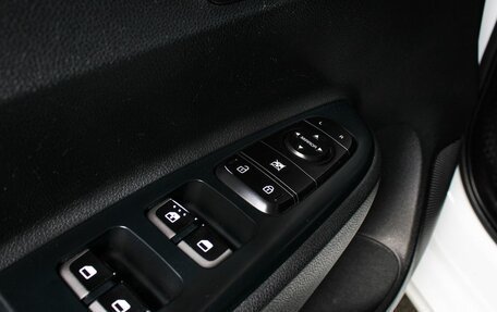 KIA Rio IV, 2017 год, 1 330 000 рублей, 17 фотография