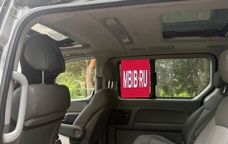 Hyundai Grand Starex Grand Starex I рестайлинг 2, 2012 год, 2 400 000 рублей, 3 фотография
