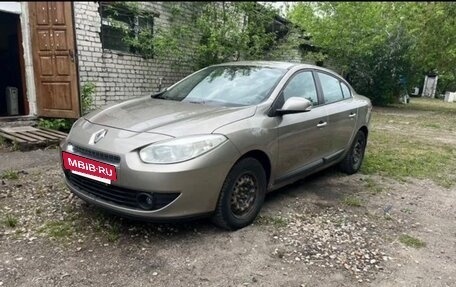 Renault Fluence I, 2012 год, 550 000 рублей, 2 фотография