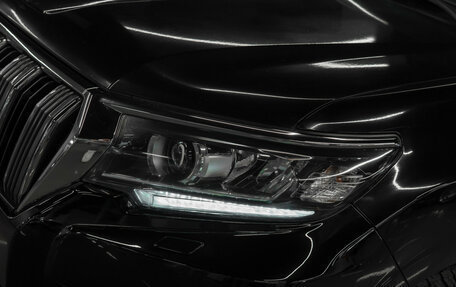 Toyota Land Cruiser Prado 150 рестайлинг 2, 2020 год, 5 250 000 рублей, 28 фотография