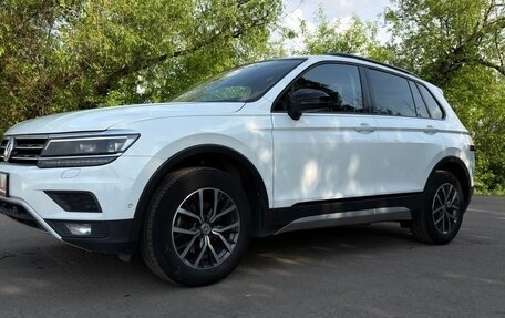 Volkswagen Tiguan II, 2019 год, 2 400 000 рублей, 2 фотография