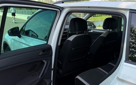Volkswagen Tiguan II, 2019 год, 2 400 000 рублей, 11 фотография