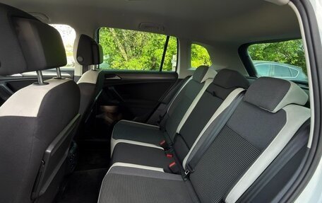Volkswagen Tiguan II, 2019 год, 2 400 000 рублей, 10 фотография